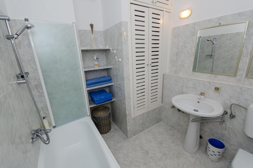 Apartment Noemi โรวีน ภายนอก รูปภาพ