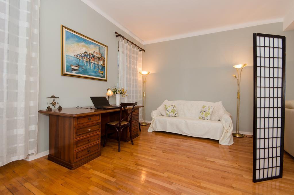 Apartment Noemi โรวีน ภายนอก รูปภาพ